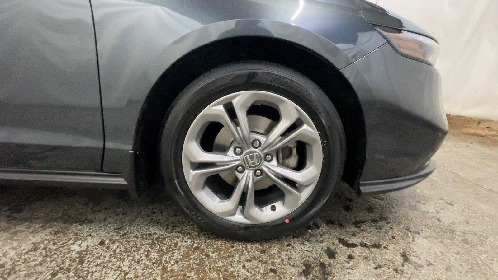 Used 2023 Honda Accord EX image 17