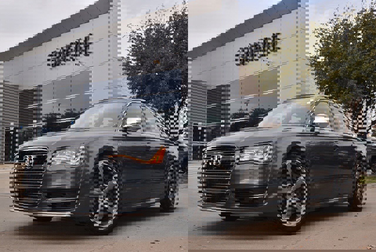 Used 2014 Audi S8 w/ Cold Weather Package image 2