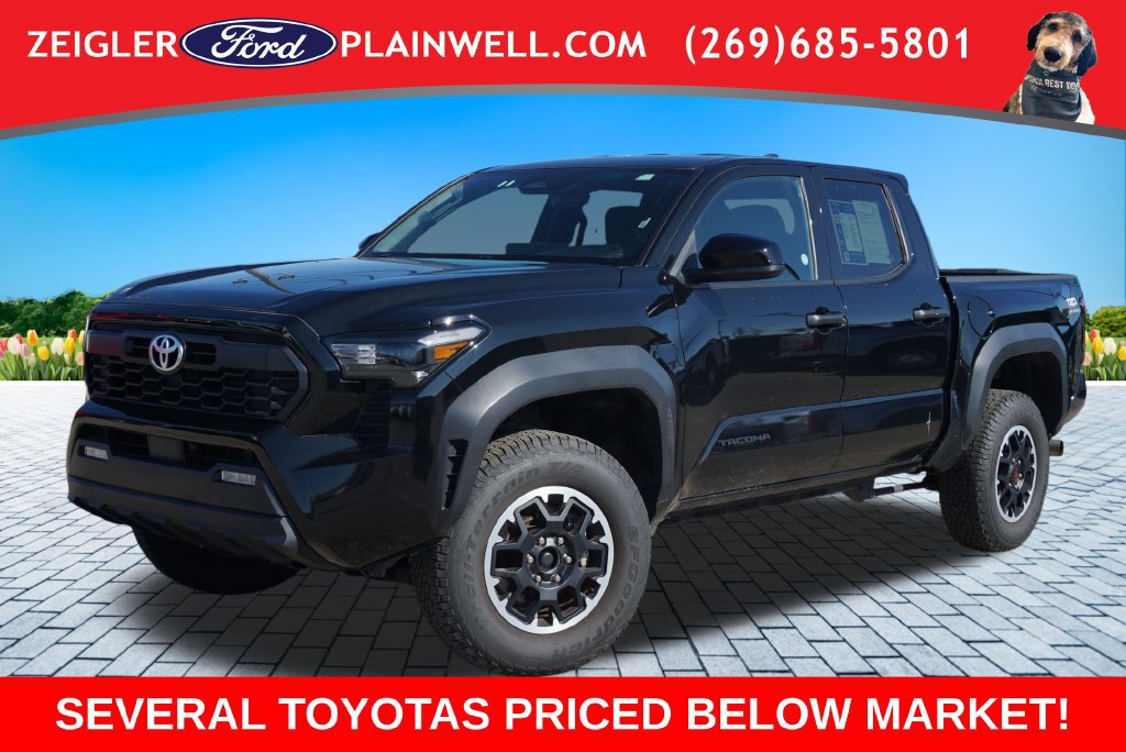 Used 2025 Toyota Tacoma TRD Off-Road AWD/4WD image 1