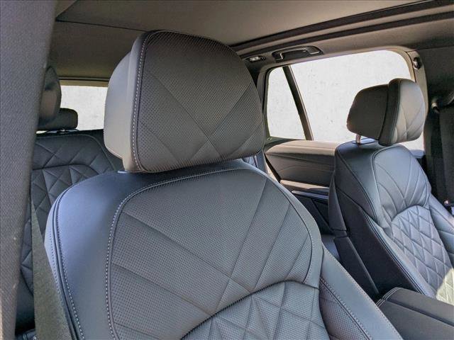 Used 2024 BMW X5 sDrive40i w/ M Sport Package image 19