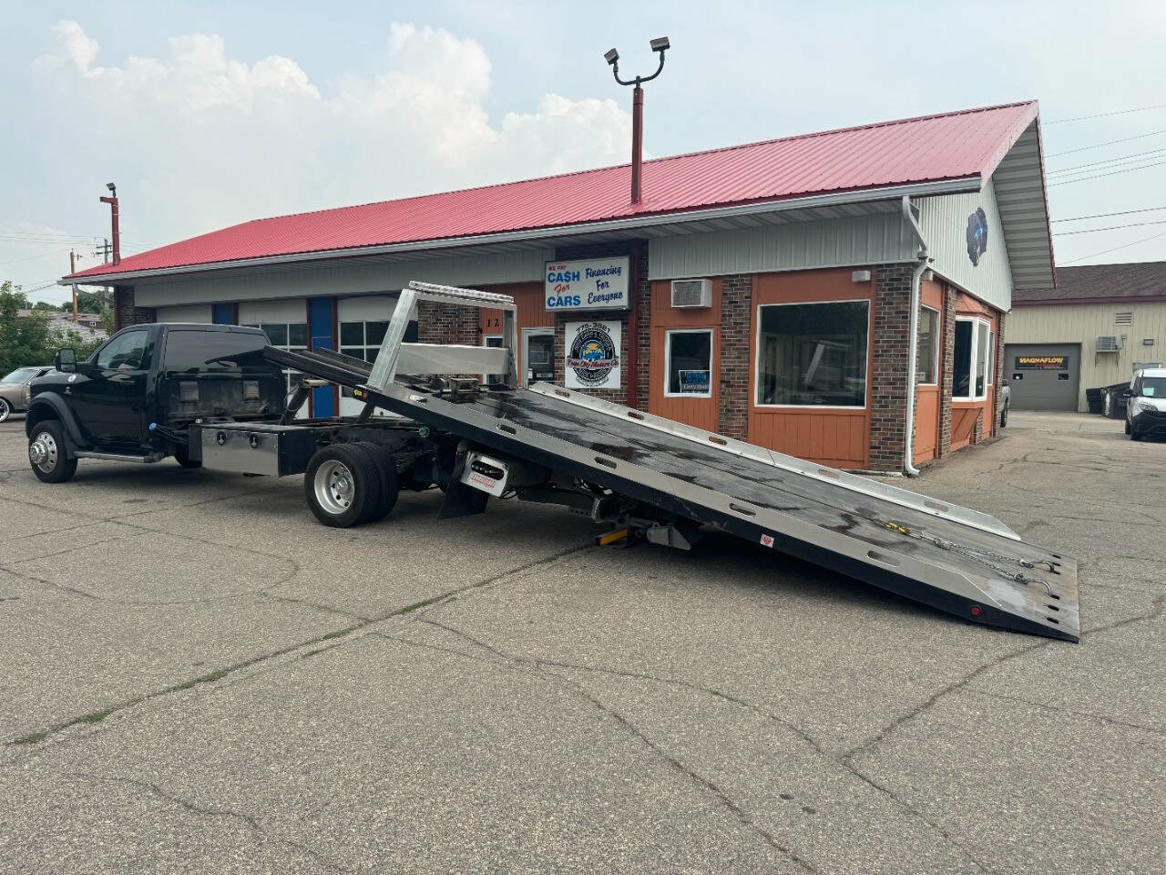 Used 2023 RAM 5500 Tradesman image 21