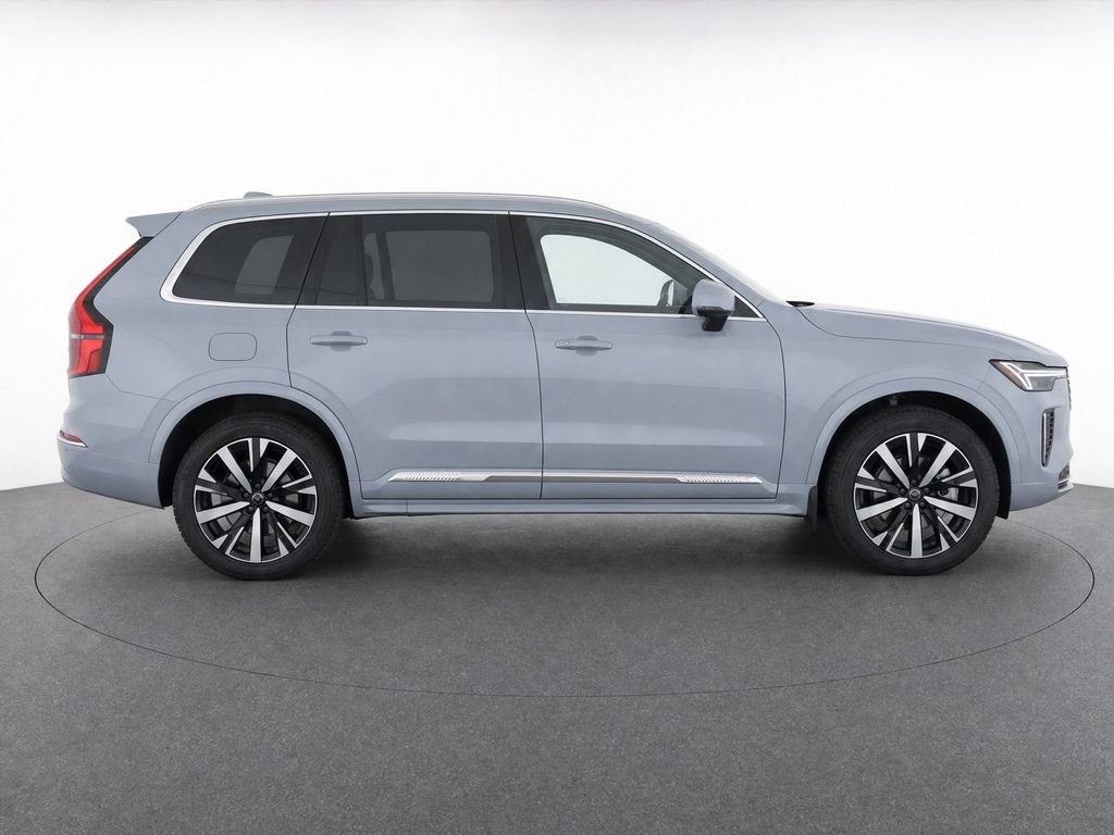 Certified 2026 Volvo XC90 B5 Core AWD/4WD image 4