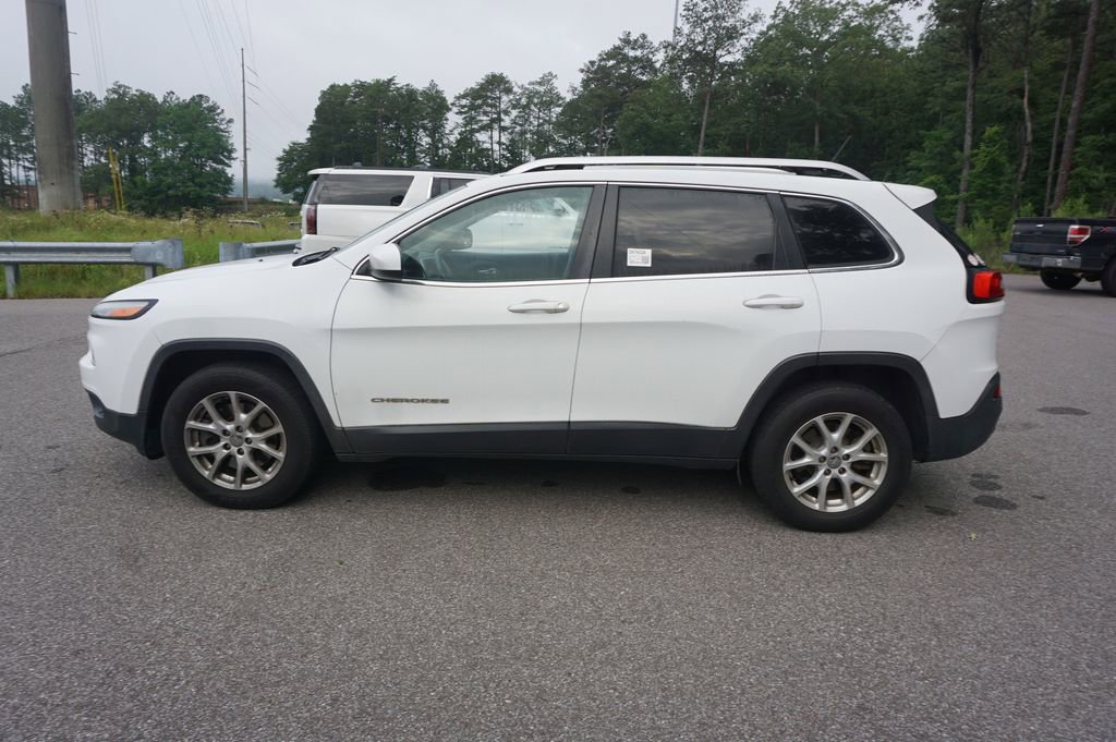 Used 2015 Jeep Cherokee Latitude AWD/4WD image 15