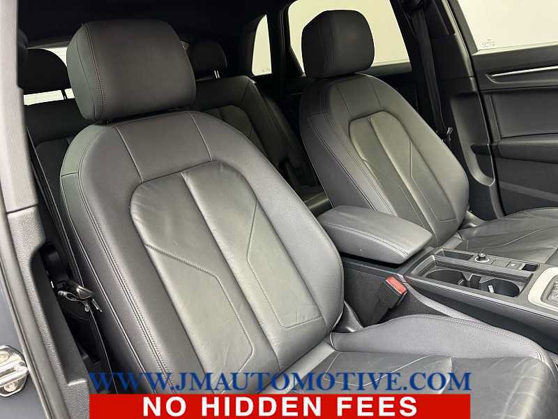 Used 2020 Audi Q3 2.0T Premium w/ Convenience Package AWD/4WD image 21