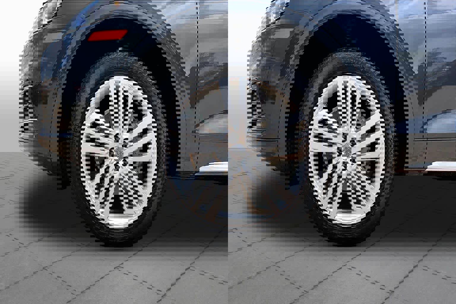 Used 2020 Audi Q5 2.0T Premium Plus w/ Premium Plus Package image 11