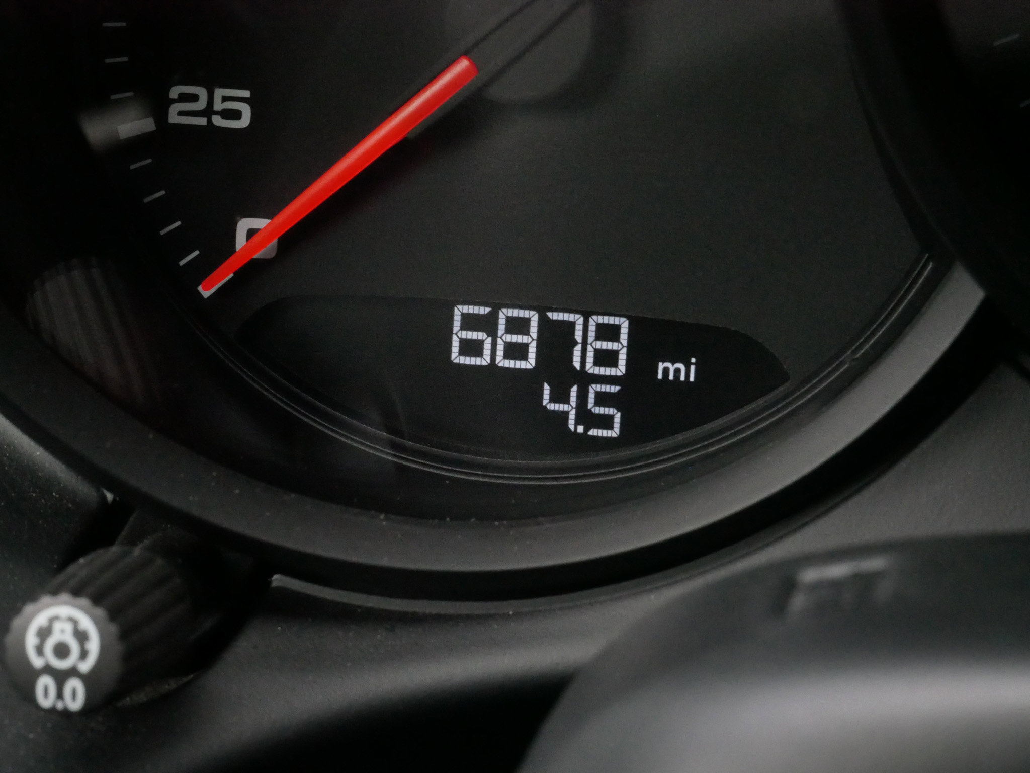 Used 2024 Porsche 718 Boxster w/ Premium Package image 22