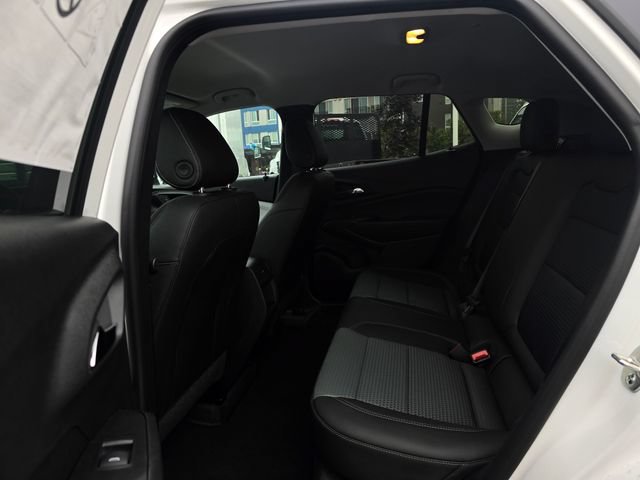 New 2026 Chevrolet Trax LT w/ Driver Confidence Package FWD image 16