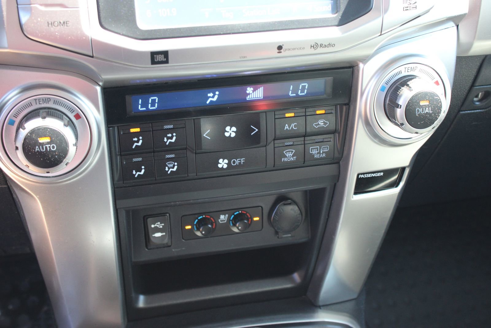 Used 2015 Toyota 4Runner Limited image 17