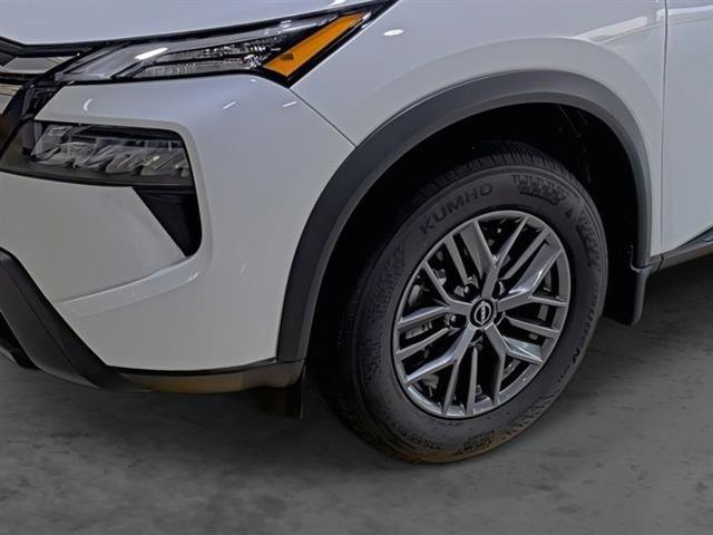 Certified 2025 Nissan Rogue S AWD/4WD image 7
