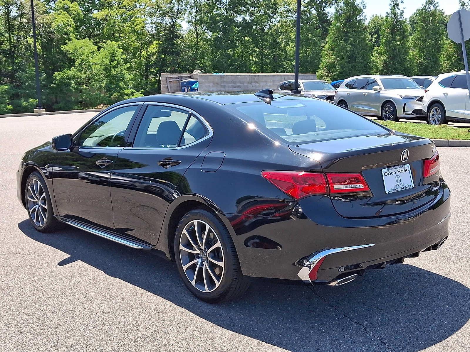 Used 2018 Acura TLX V6 SH-AWD w/ Technology Pkg image 4