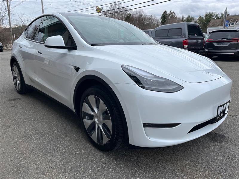 Used 2024 Tesla Model Y Long Range image 4