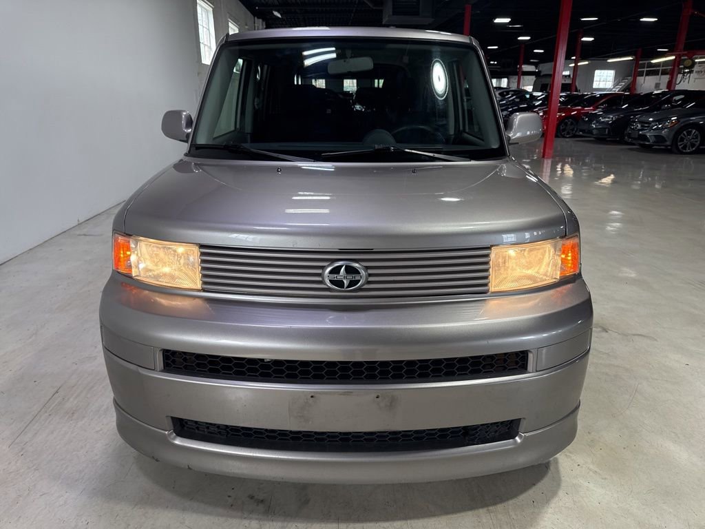 Used 2005 Scion xB FWD image 9