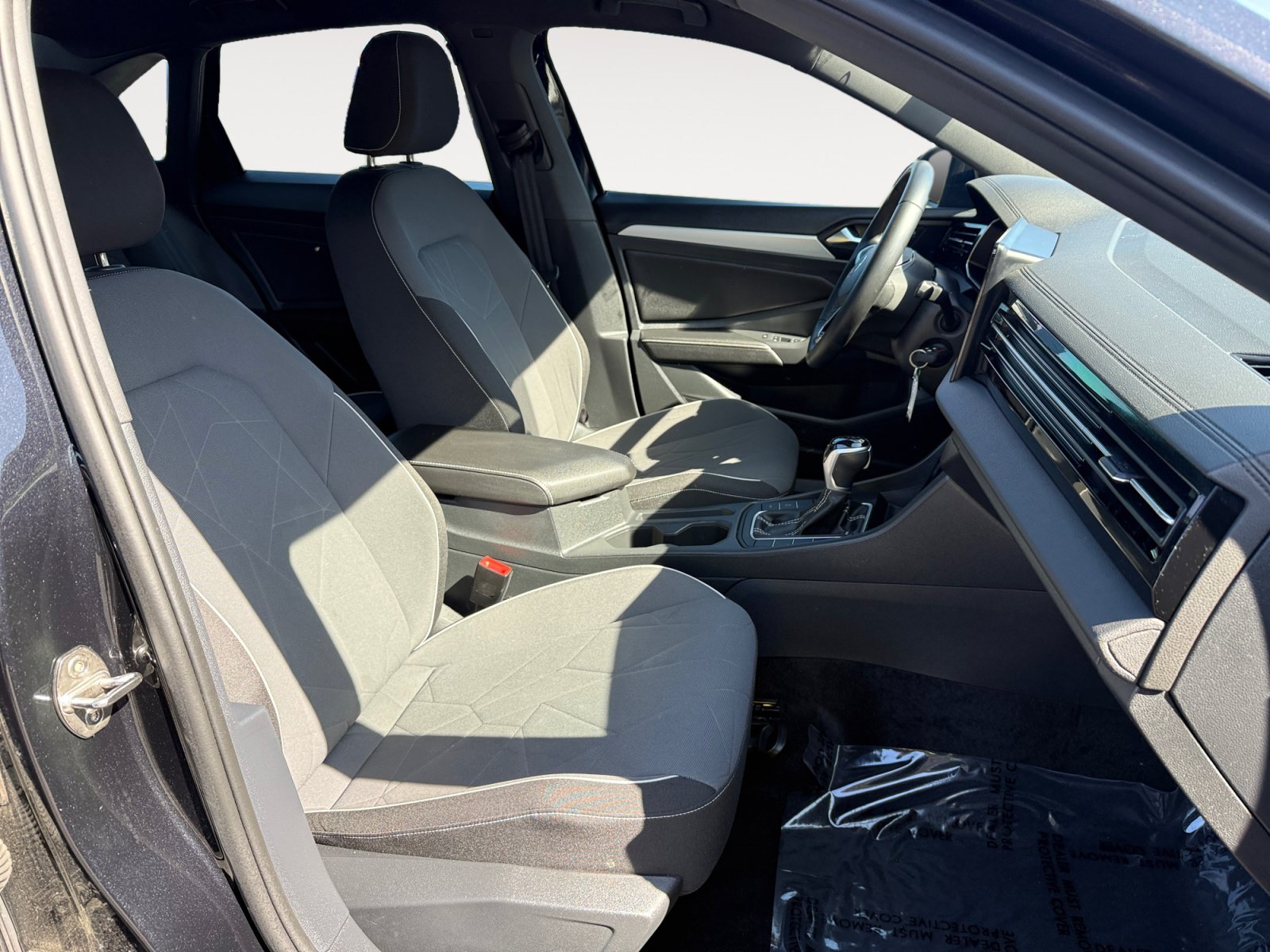 Used 2025 Volkswagen Jetta Sport FWD image 19