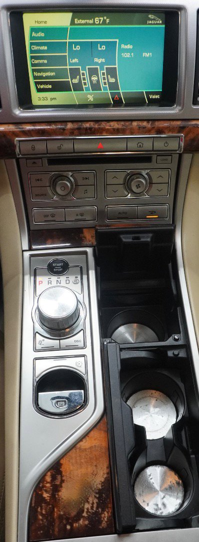 Used 2009 Jaguar XF Luxury image 15