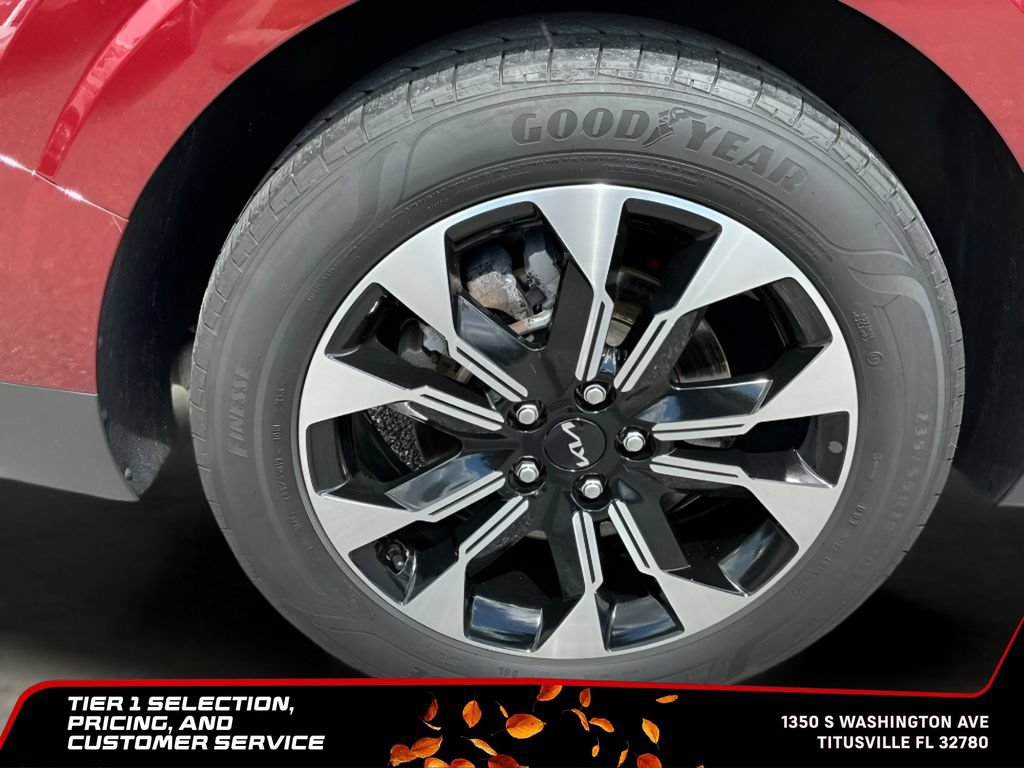 Used 2024 Kia Carnival EX FWD image 35