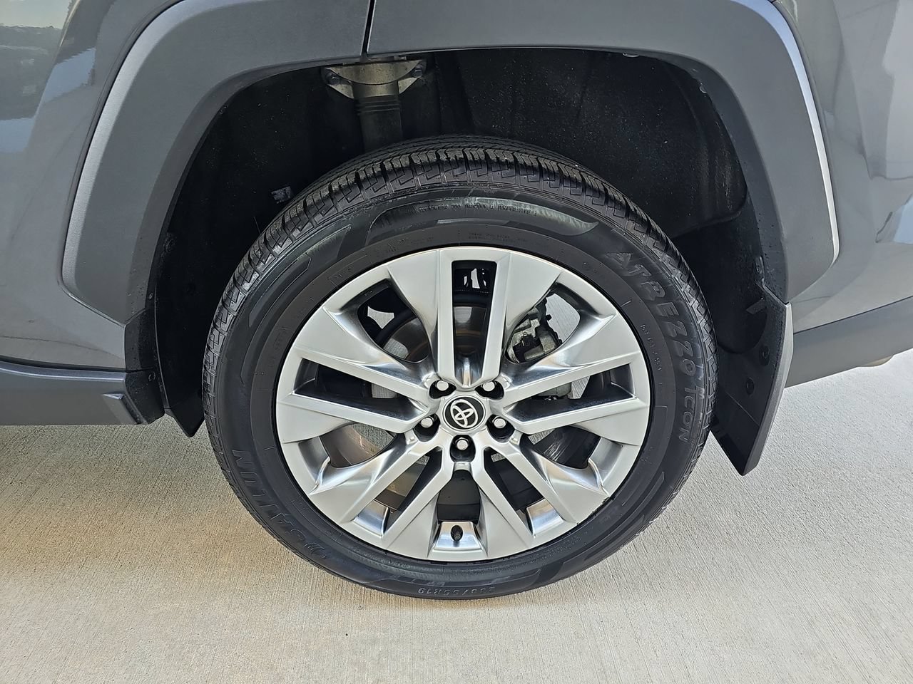 Used 2022 Toyota RAV4 Limited AWD/4WD image 40