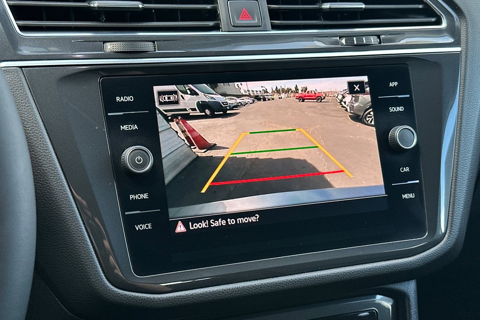 Used 2023 Volkswagen Tiguan SE FWD image 20