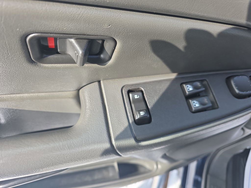 Used 2006 Chevrolet Silverado 2500 LT w/ Heavy-Duty Power Package image 11