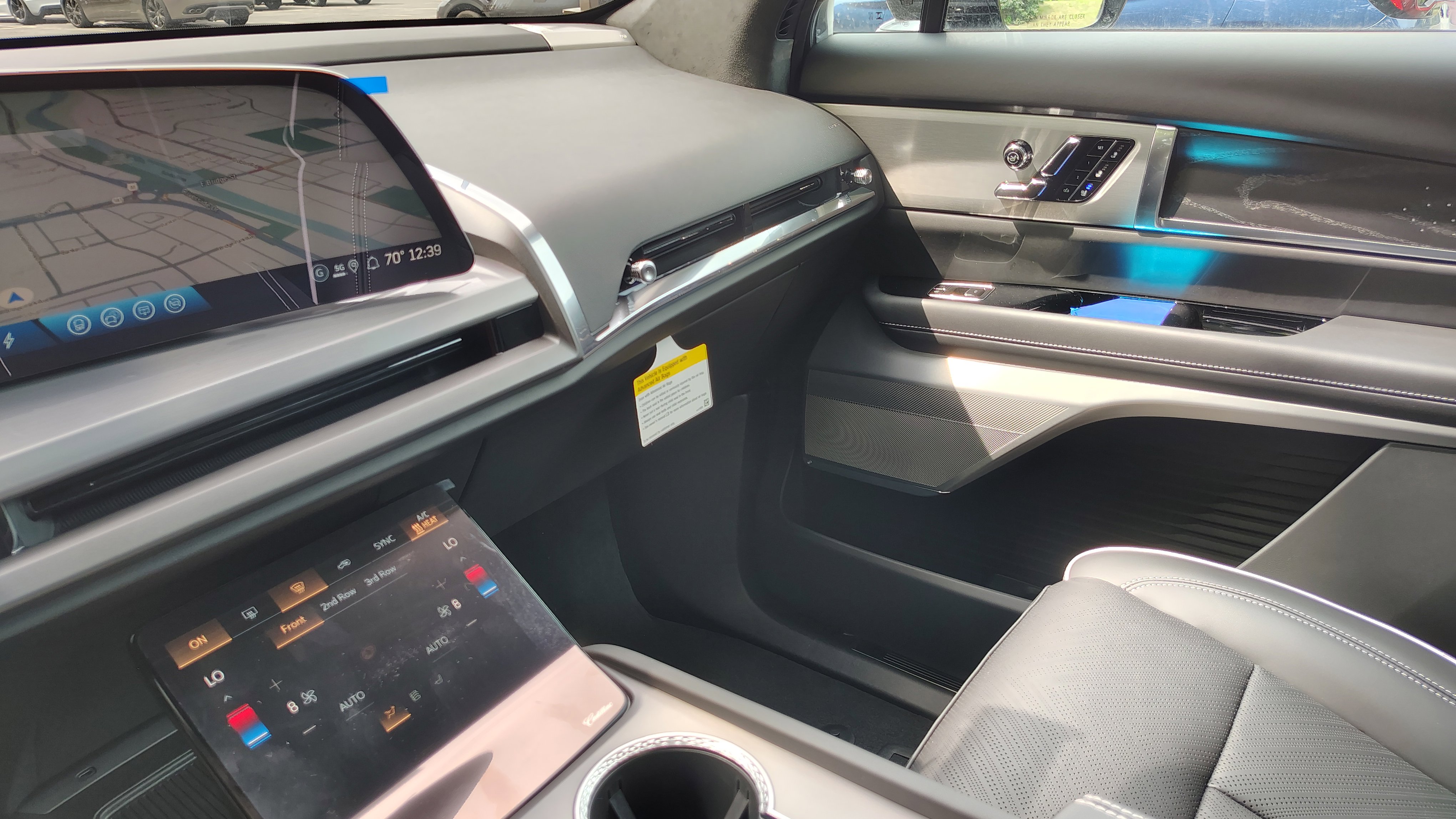 New 2026 Cadillac Vistiq Platinum w/ LPO, Floor Liner Package image 23