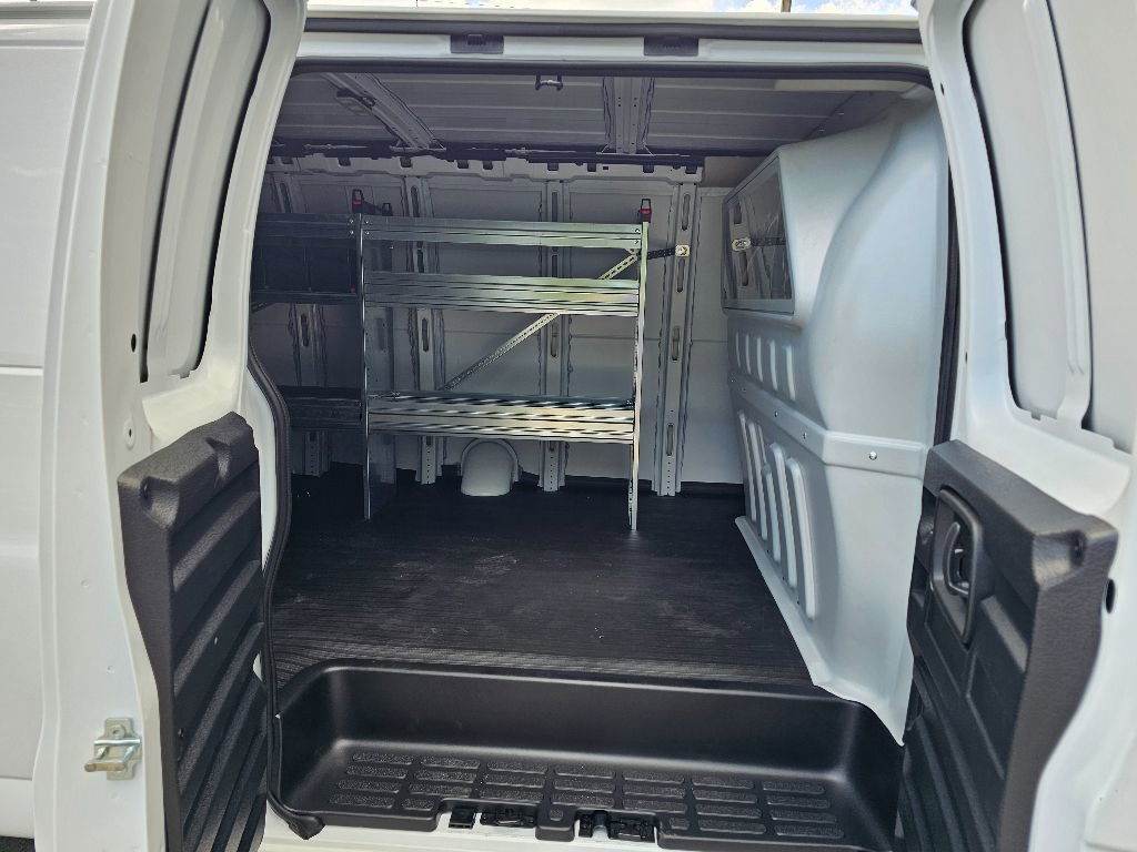 New 2025 GMC Savana 2500 Extended w/ Driver Convenience Package RWD image 20