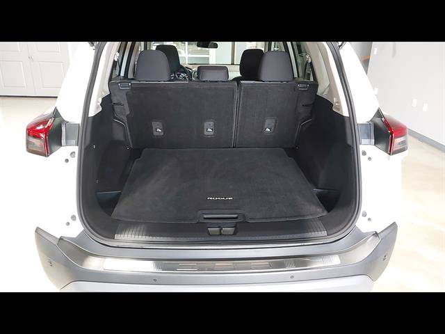 Used 2023 Nissan Rogue SV AWD/4WD image 22
