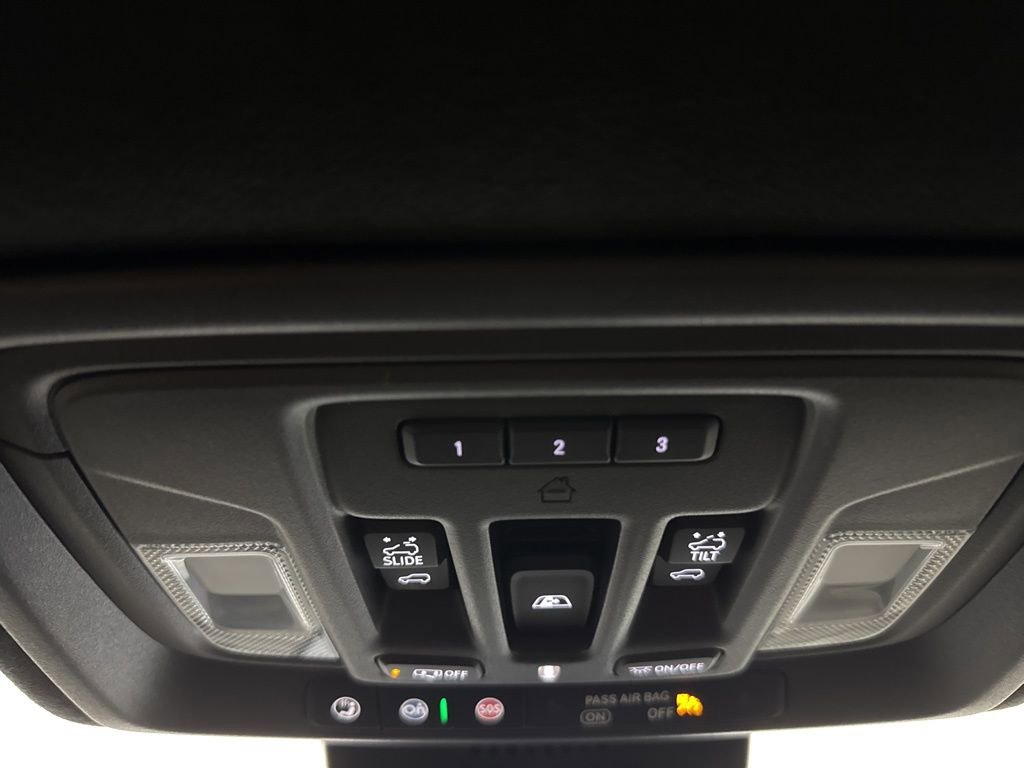 Used 2024 GMC Sierra 2500 AT4X image 57