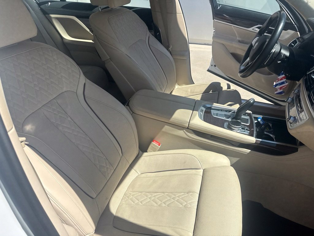 Used 2020 BMW 750i xDrive AWD/4WD image 33