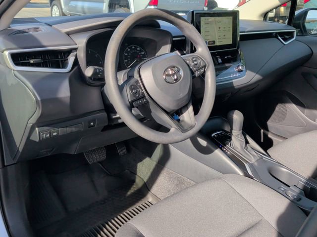 Used 2025 Toyota Corolla LE FWD image 17