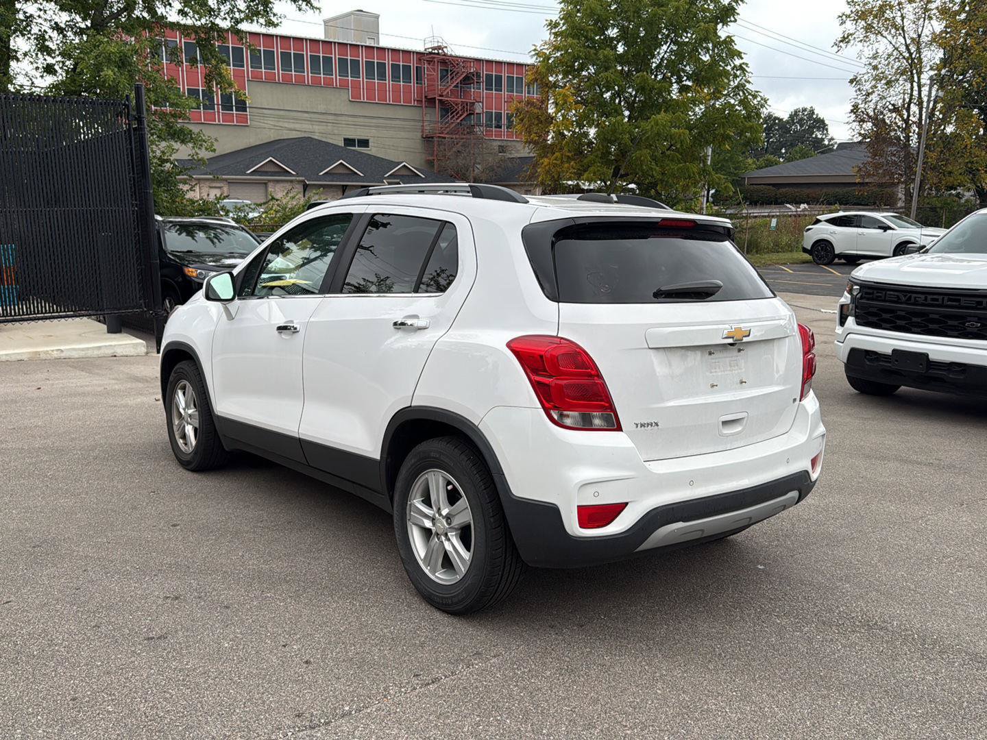 Used 2017 Chevrolet Trax LT w/ Driver Confidence Package FWD image 5