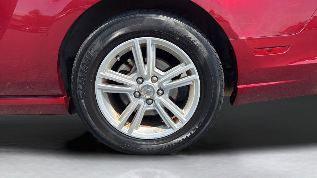 Used 2014 Ford Mustang Coupe RWD image 22