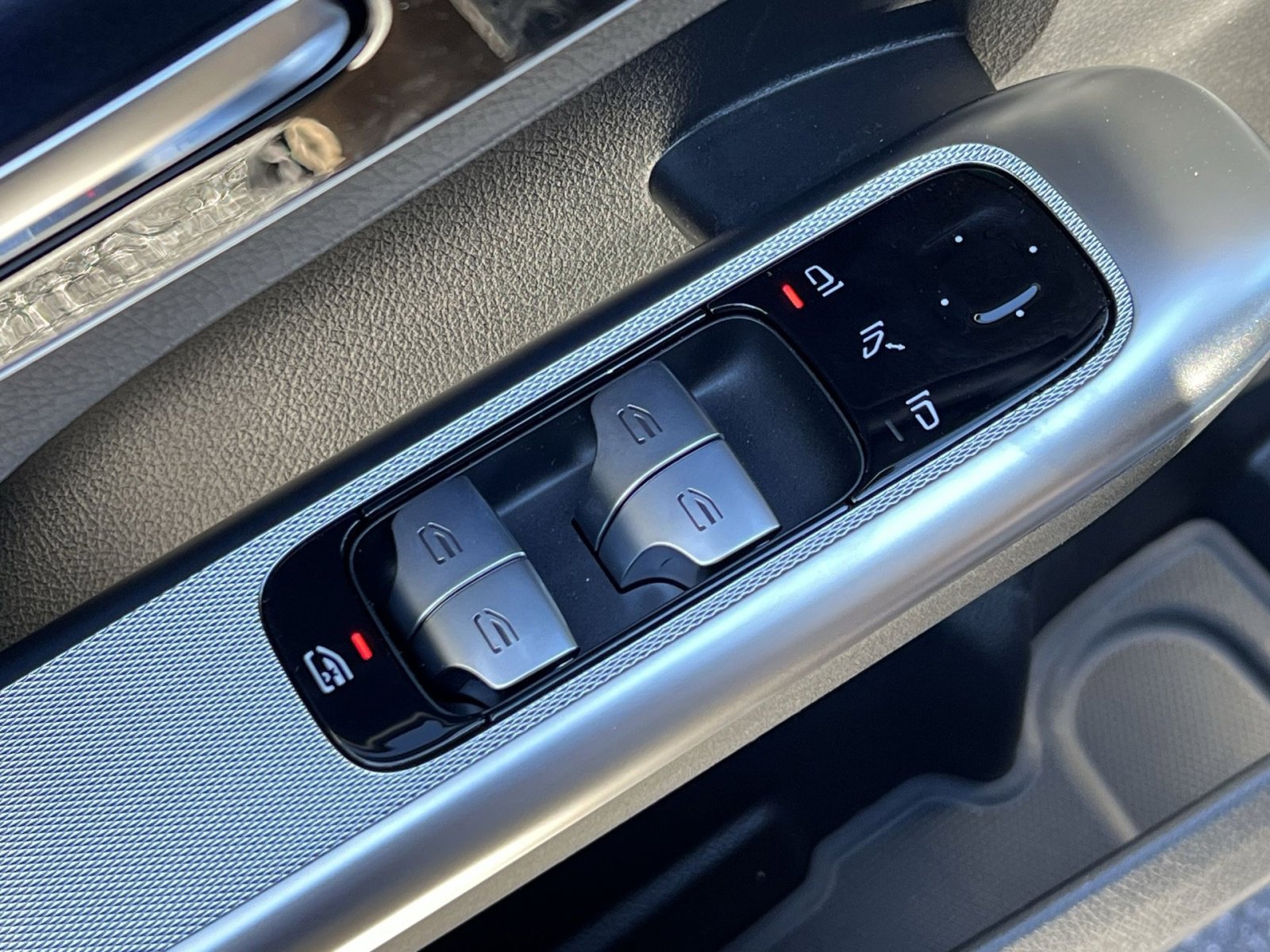 Used 2026 Mercedes-Benz GLC 300 4MATIC image 13