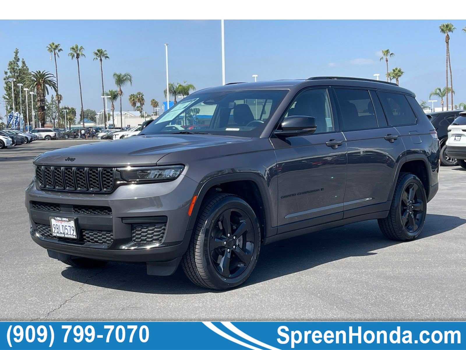 Used 2022 Jeep Grand Cherokee L Laredo RWD image 1
