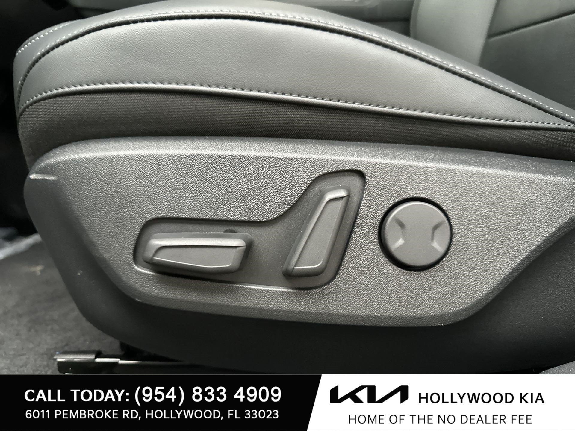 New 2025 Kia EV6 Wind RWD image 16