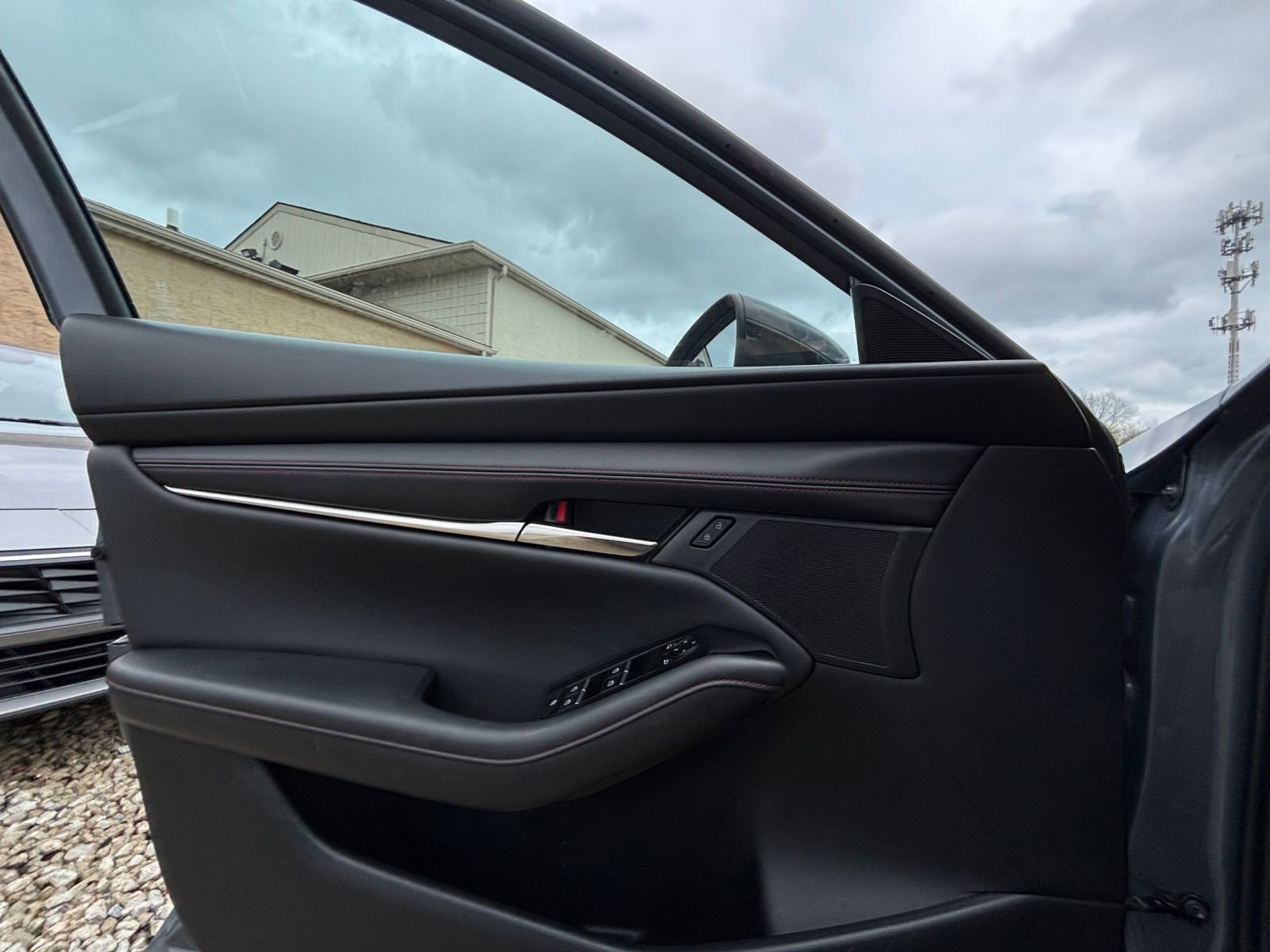 Used 2025 MAZDA MAZDA3 s image 18