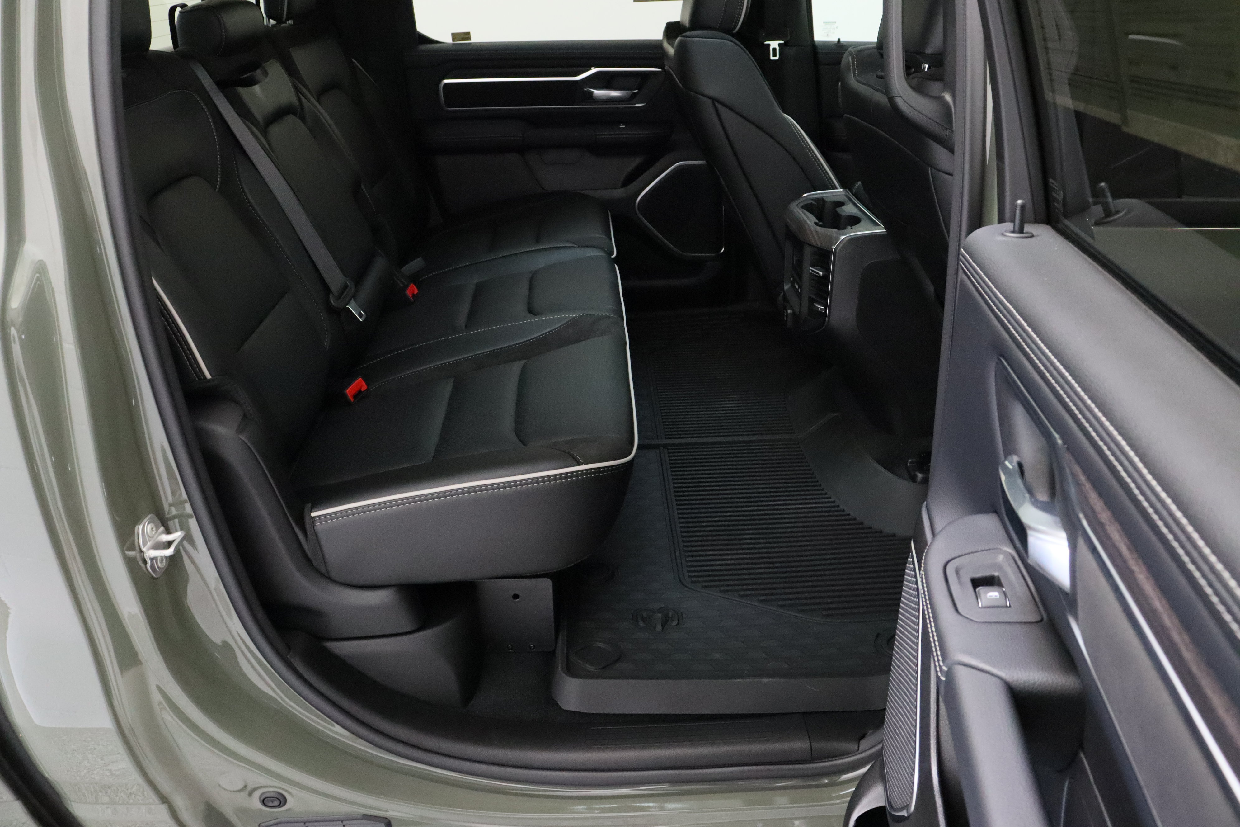 Used 2026 RAM 1500 Laramie w/ Night Edition RWD image 37