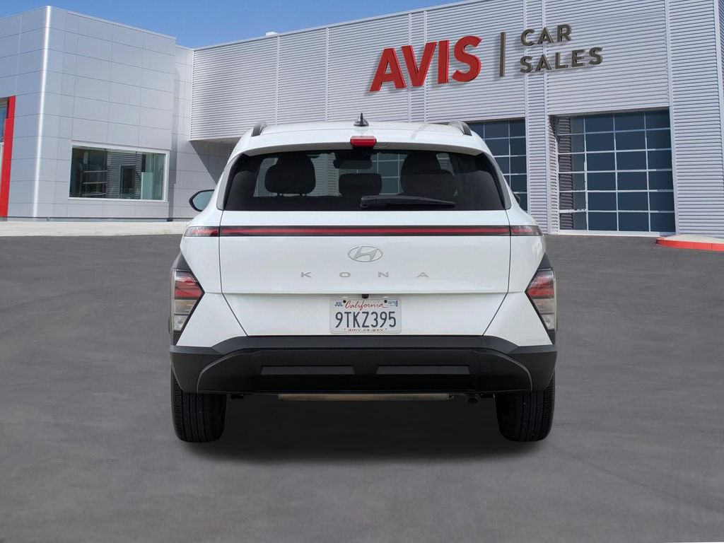 Used 2025 Hyundai Kona SEL FWD image 8