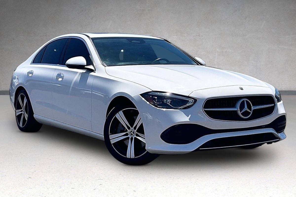 Used 2022 Mercedes-Benz C 300 Sedan image 2