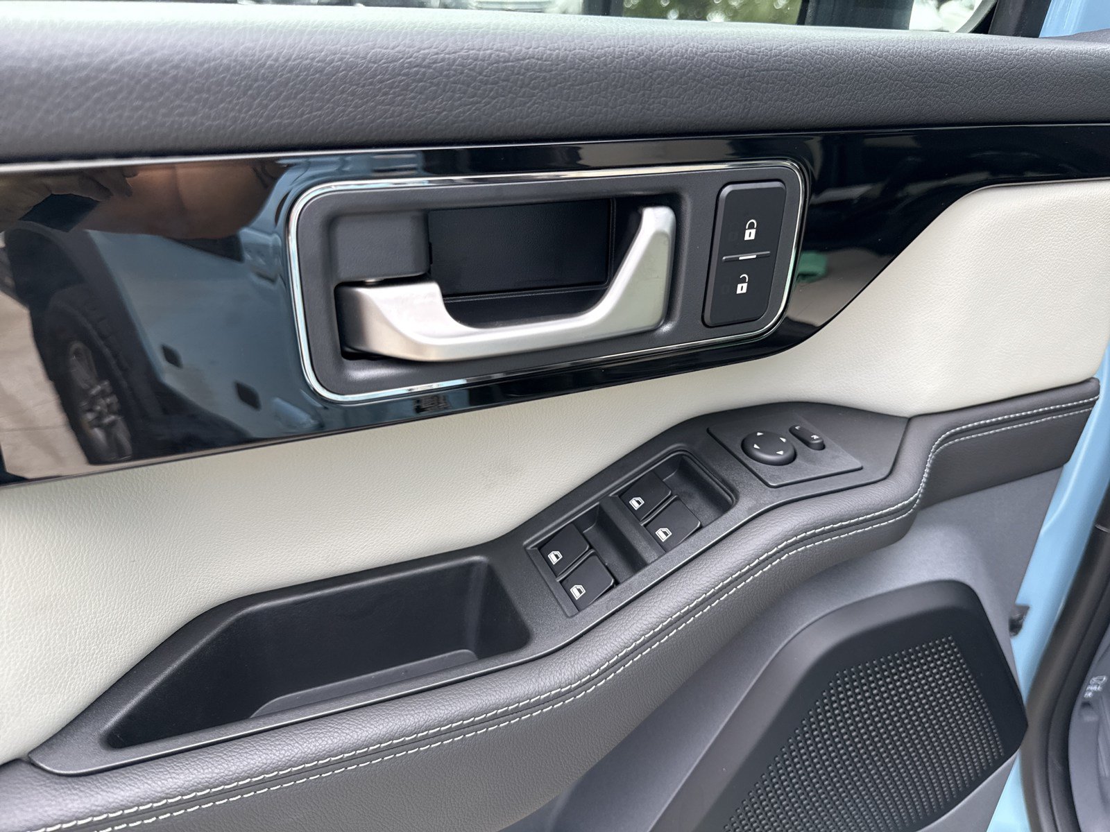New 2026 INEOS Grenadier Station Wagon AWD/4WD image 13