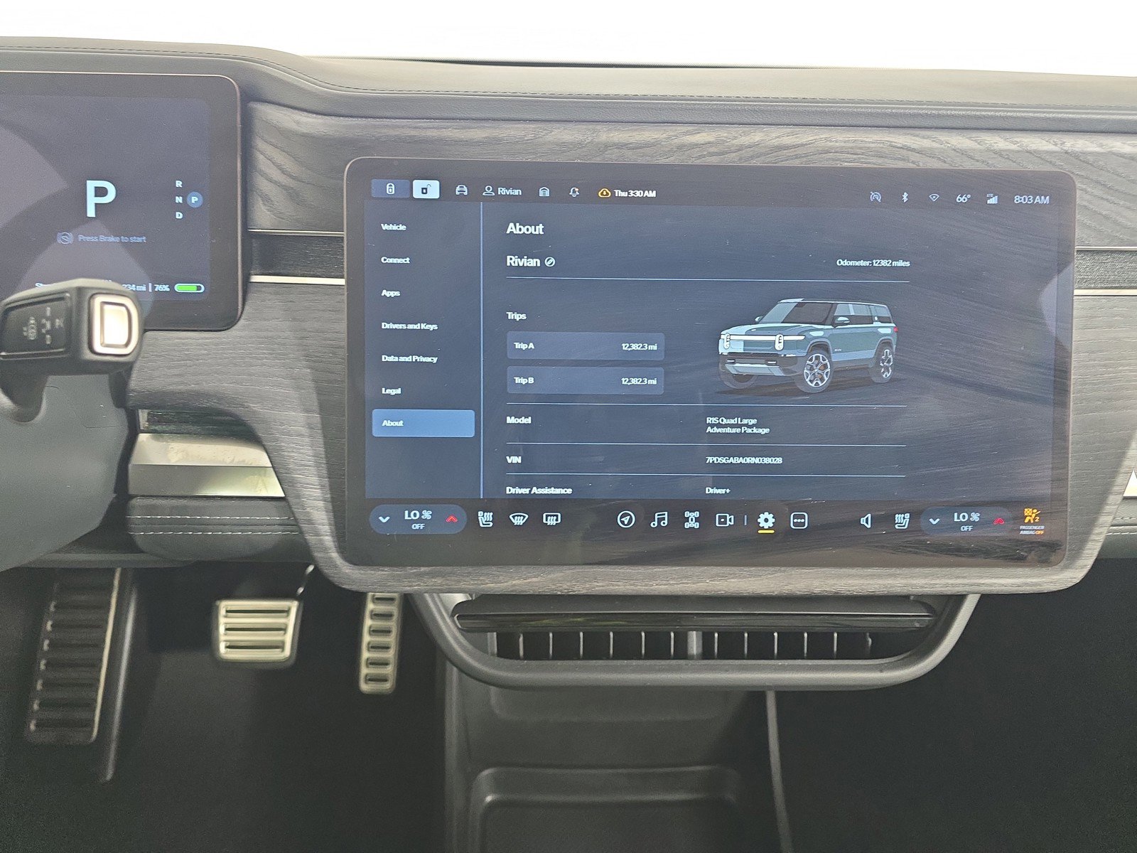 Used 2024 Rivian R1S Adventure AWD/4WD image 29