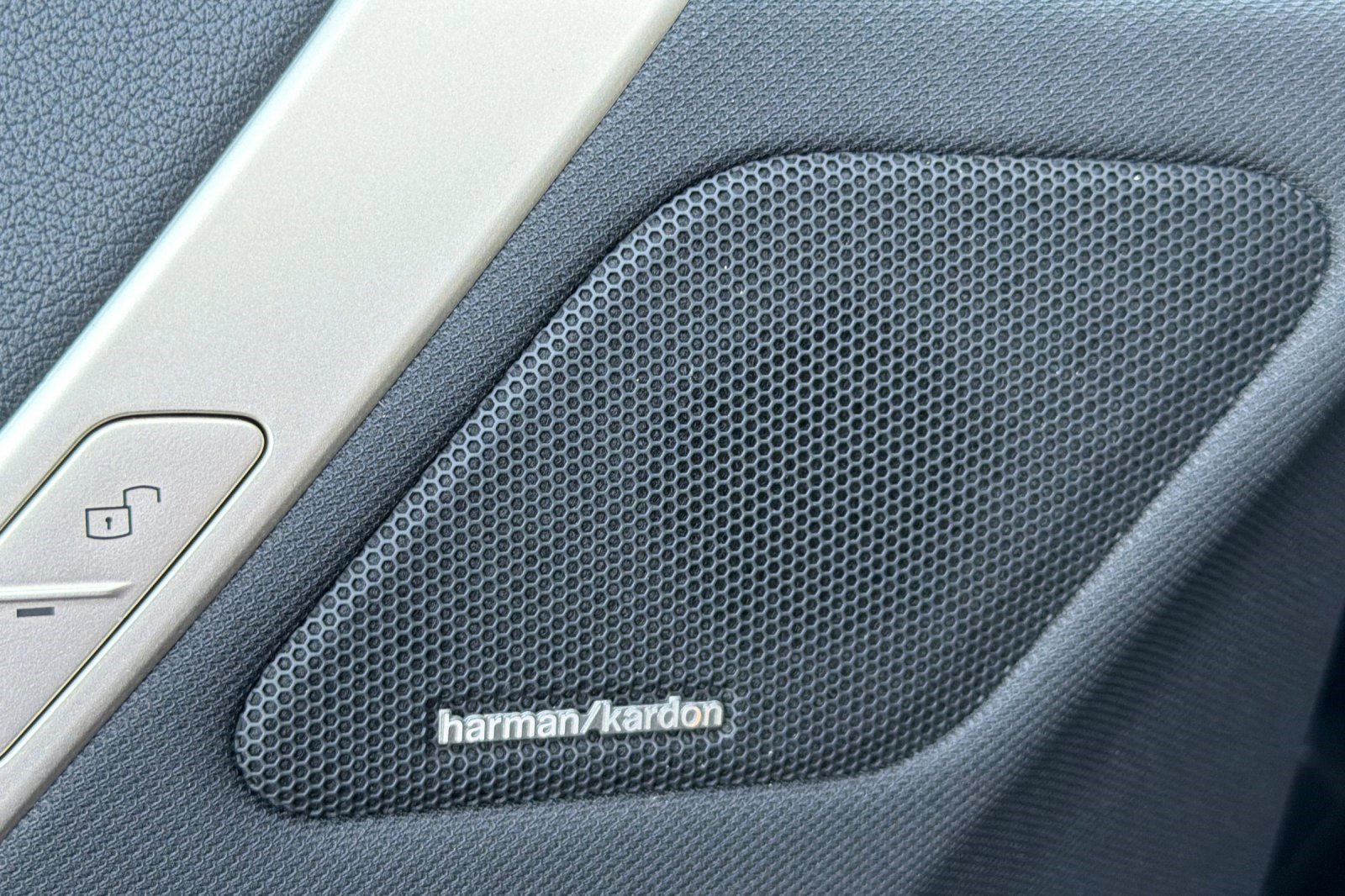 Certified 2022 BMW iX xDrive50 w/ Sport Package image 22