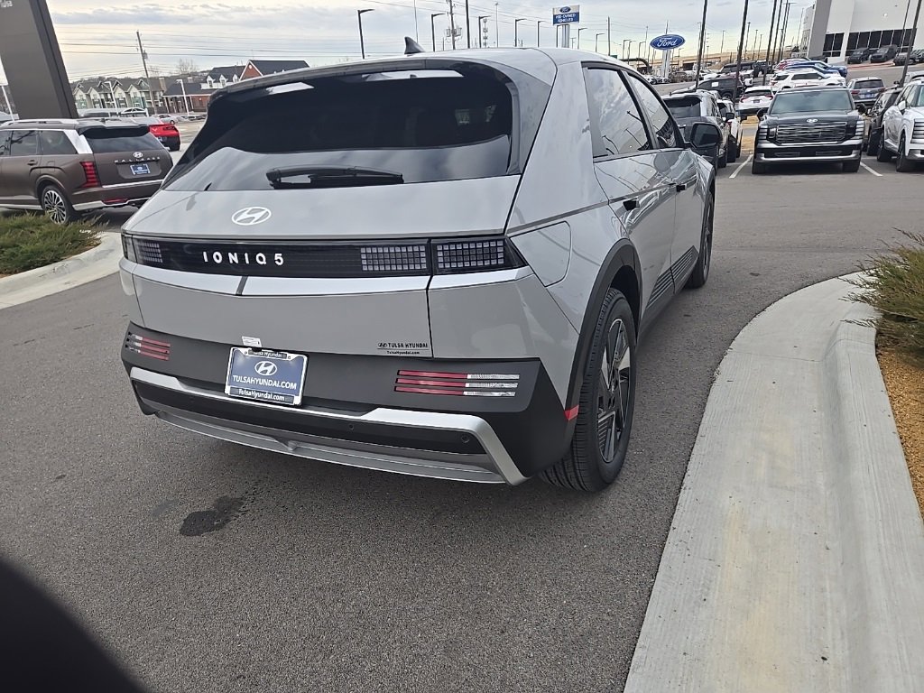 New 2026 Hyundai Ioniq 5 SEL image 8