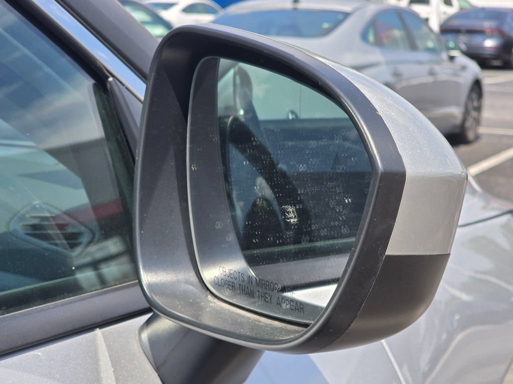 Used 2025 Nissan Rogue SV FWD image 17
