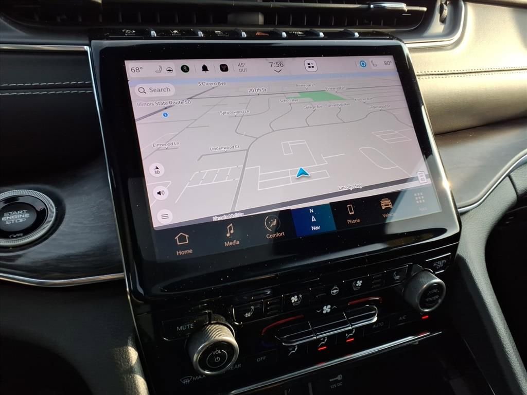 Certified 2023 Jeep Grand Cherokee Overland image 18