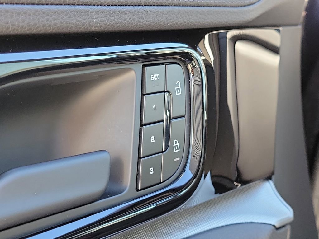 Certified 2024 Porsche Panamera 4 image 25