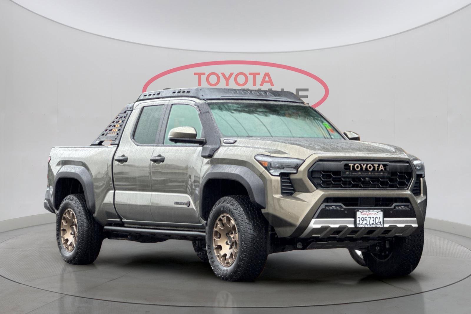 Used 2024 Toyota Tacoma Trailhunter image 10