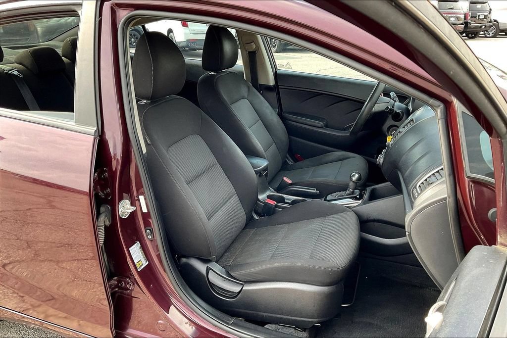 Used 2017 Kia Forte LX FWD image 14