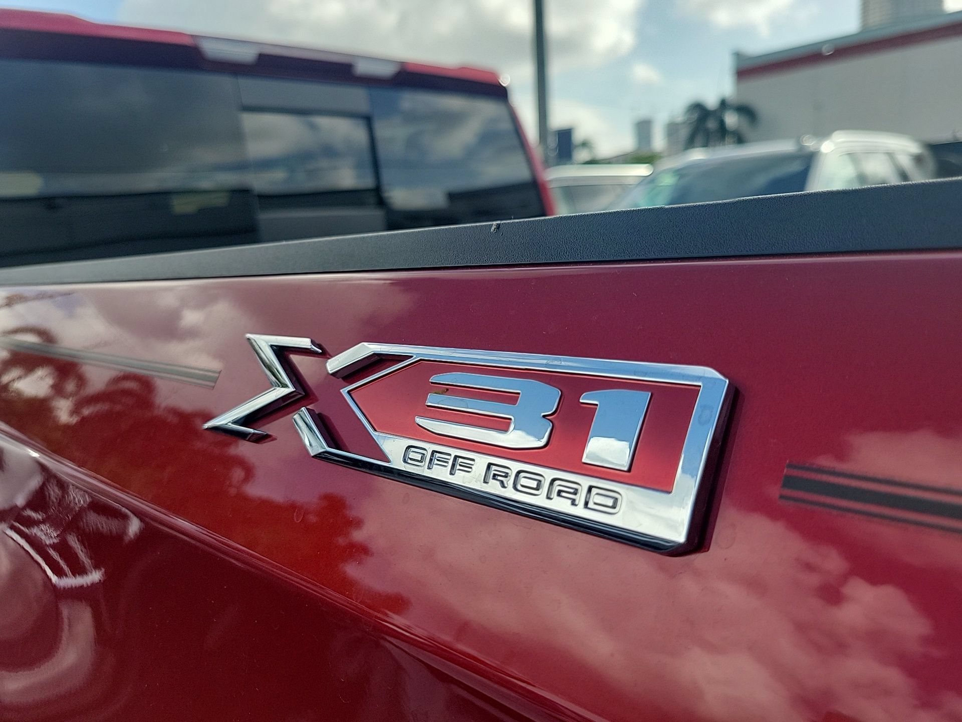 Used 2025 GMC Sierra 1500 SLT w/ SLT Premium Plus Package AWD/4WD image 12