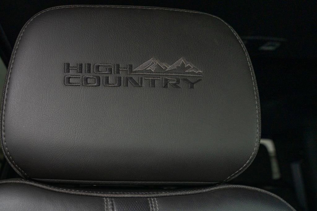 Used 2020 Chevrolet Silverado 2500 High Country w/ Z71 Off-Road Package image 12