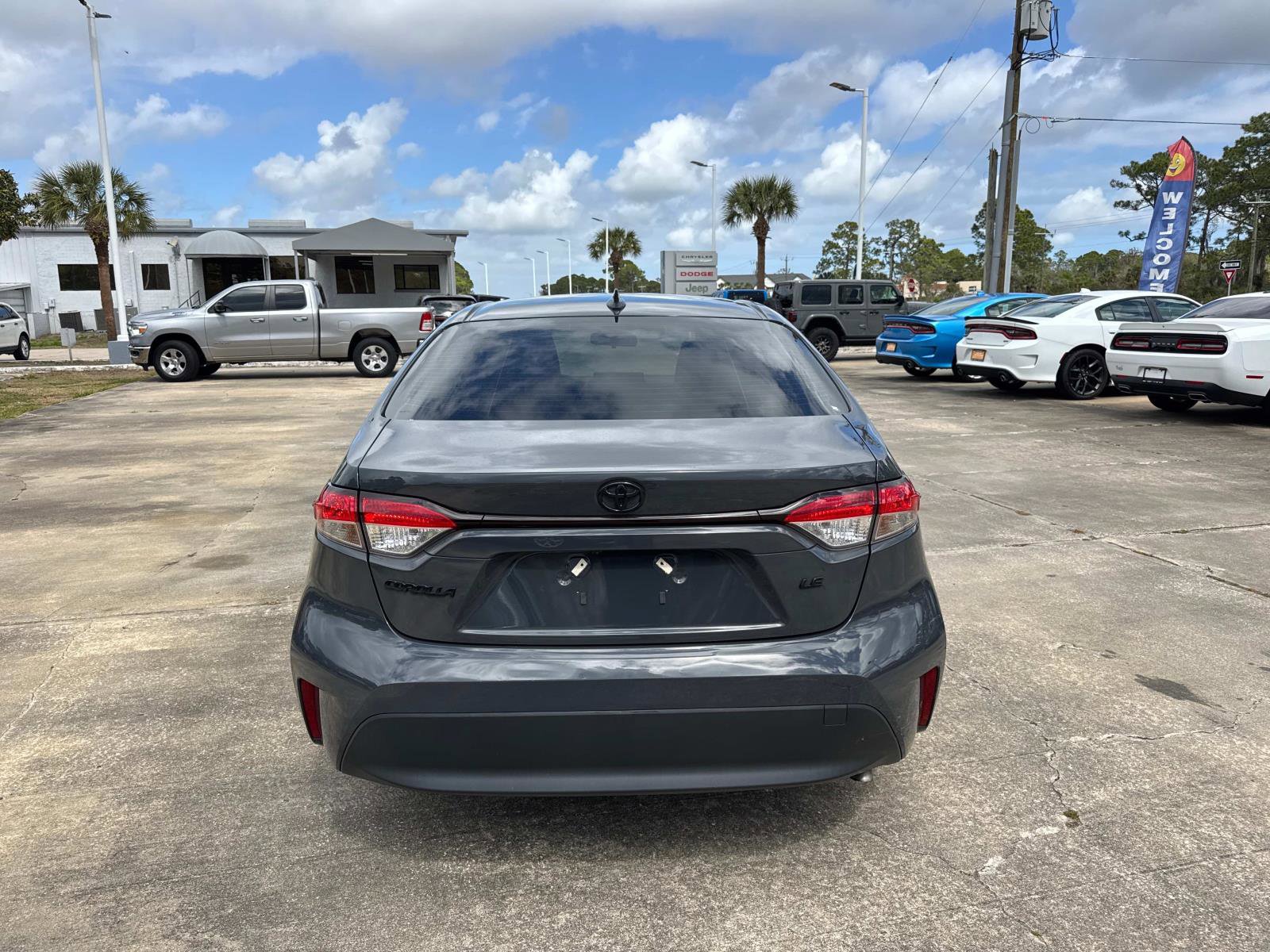 Used 2023 Toyota Corolla LE image 4
