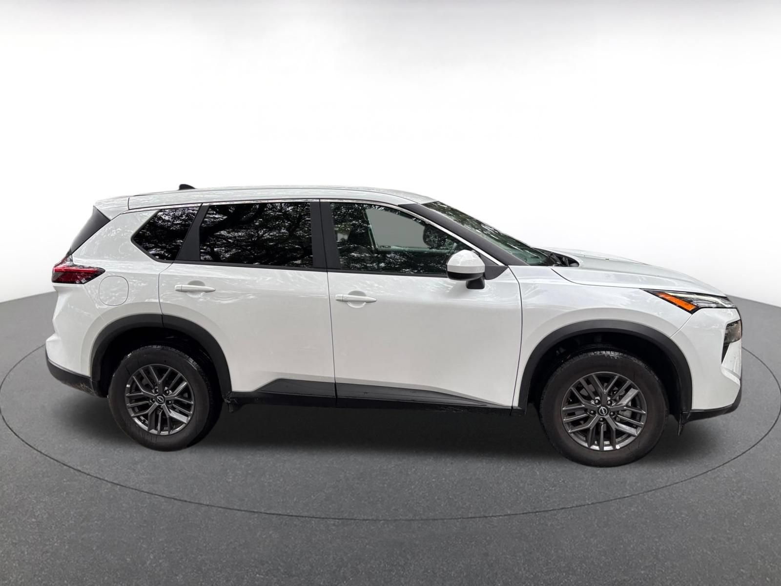 Used 2026 Nissan Rogue SV AWD/4WD image 15